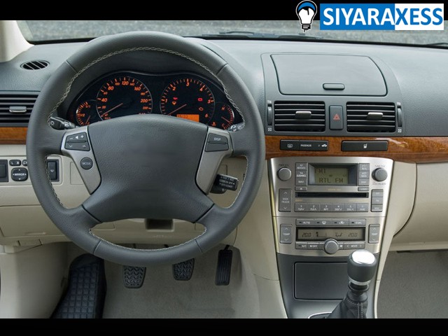 Toyota Avensis II - 2003 to 2008