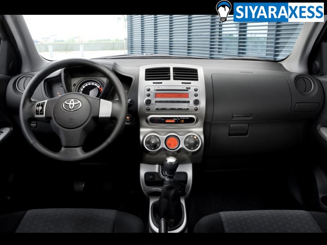 Toyota Urban Cruiser - 2009