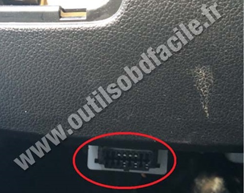 Kia Sportage III (2010 - 2014) — Voici le connecteur OBD II